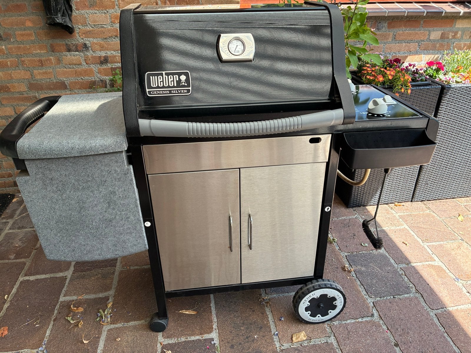 Weber BBQ Genesis Silver met voor- en achterbranders, Ophalen, Gebruikt