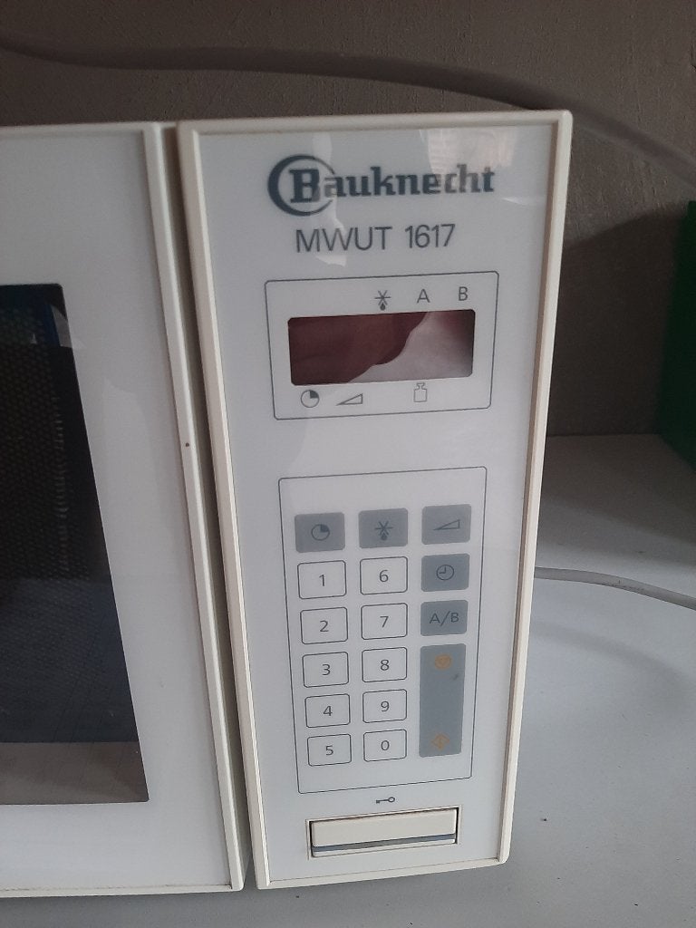 Bauknecht Combi Magnetron MWUT 1617, Ophalen, Combimagnetron, Gebruikt, 45 tot 60 cm