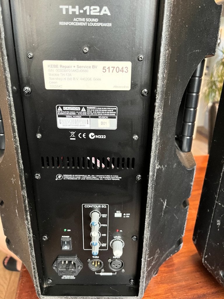 Mackie Thump TH-12A, Gebruikt, 120 watt of meer, Front, Rear of Stereo speakers, Ophalen