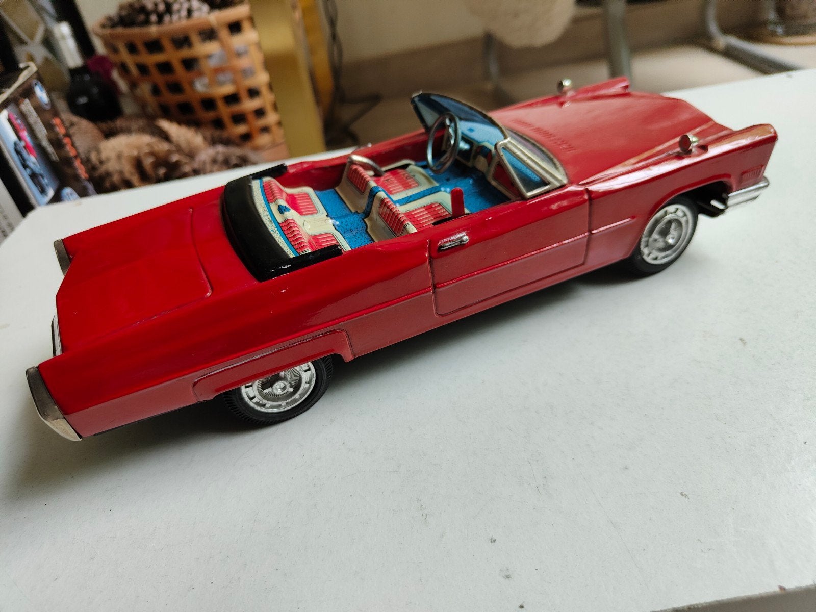 Blikken Cadillac convertible van Bandai, Japan., Antiek en Kunst, Antiek | Speelgoed, Ophalen of Verzenden