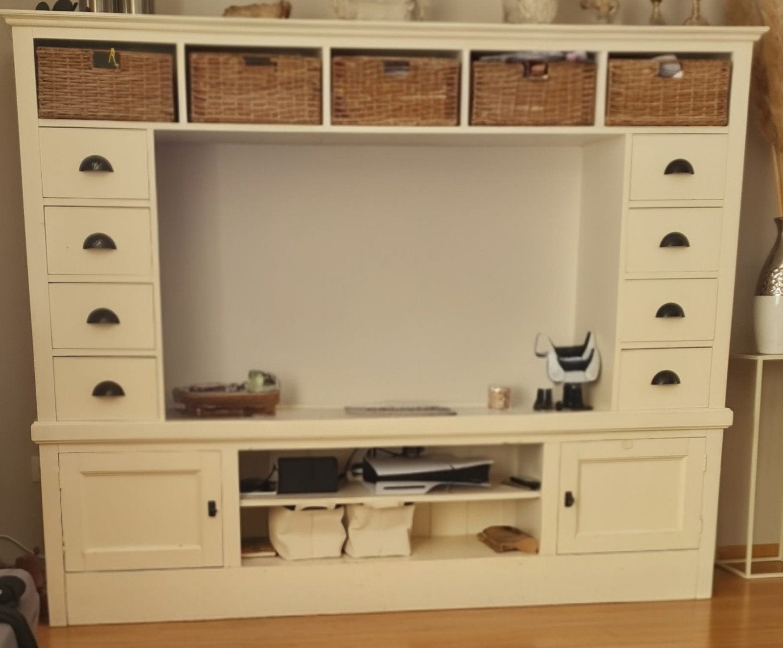 Grote TV-meubel met opbergruimte en rieten manden, Ophalen, Gebruikt, 200 cm of meer, 150 tot 200 cm