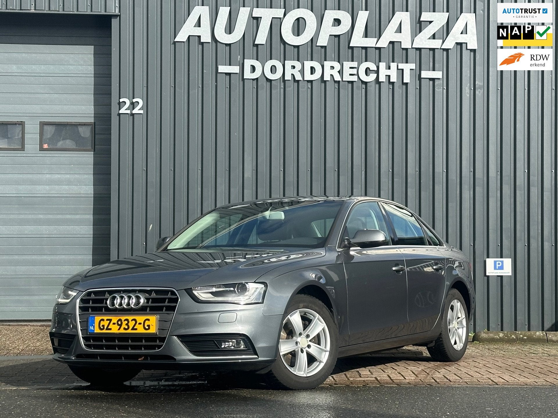 Audi A4 Limousine 1.8 TFSI Advance, Auto's, Audi, Stof, Gebruikt, 4 cilinders, Origineel Nederlands