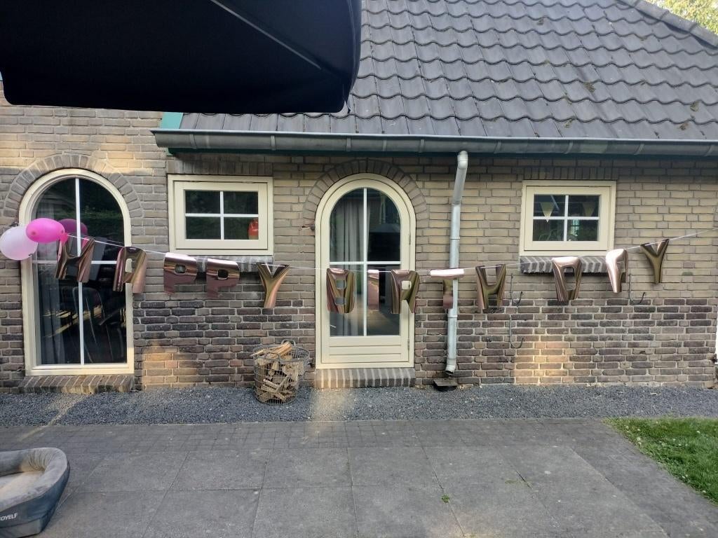 Christen zoekt kamer, Huizen en Kamers