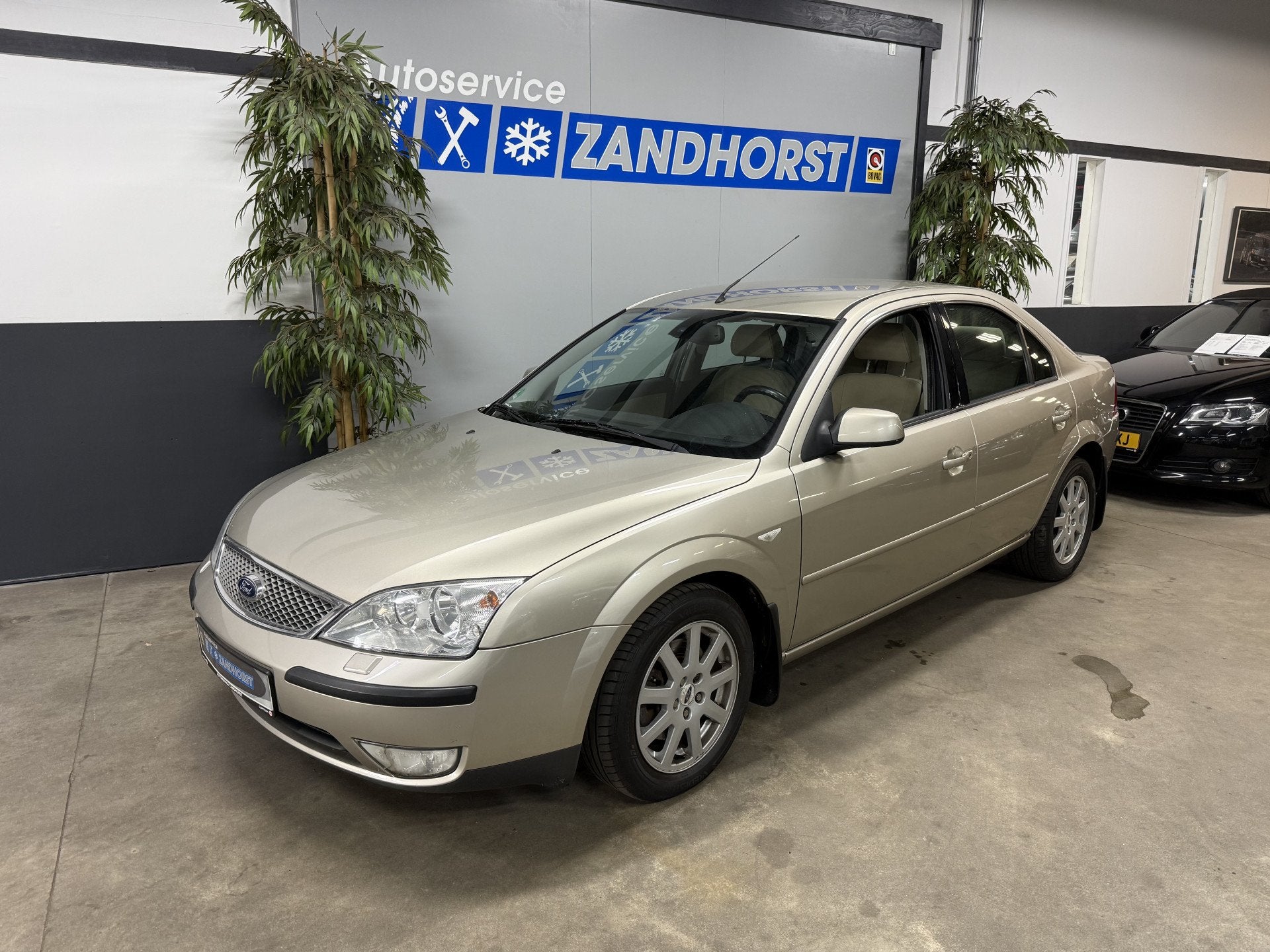 Ford Mondeo 2.0-16V First Edition // APK tot 26-02-2027!, Auto's, 145 pk, 4 cilinders, Mondeo, Beige
