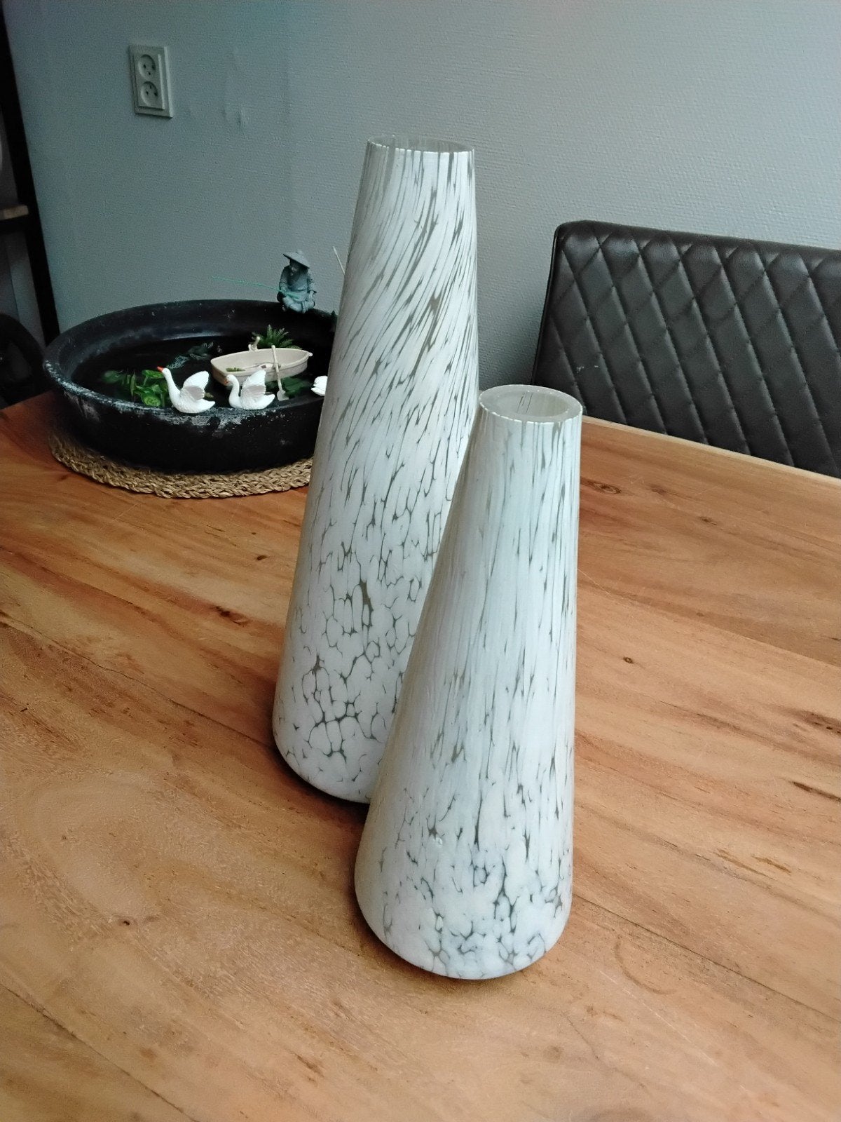 2 bloemen vazen wit samen  15 euro, Ophalen, Wit, Minder dan 50 cm, Glas