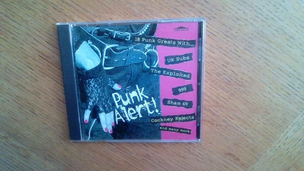 Various – Punk Alert !, Cd's en Dvd's, Cd's | Rock, Zo goed als nieuw, Punk Rock, Album, Ophalen of Verzenden