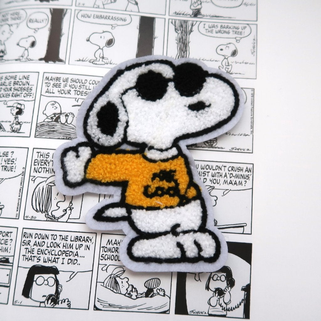 Joe Cool Snoopy Peanuts geborduurde patch badge applicatie, Verzenden, Snoopy, Nieuw, Beeldje of Figuurtje
