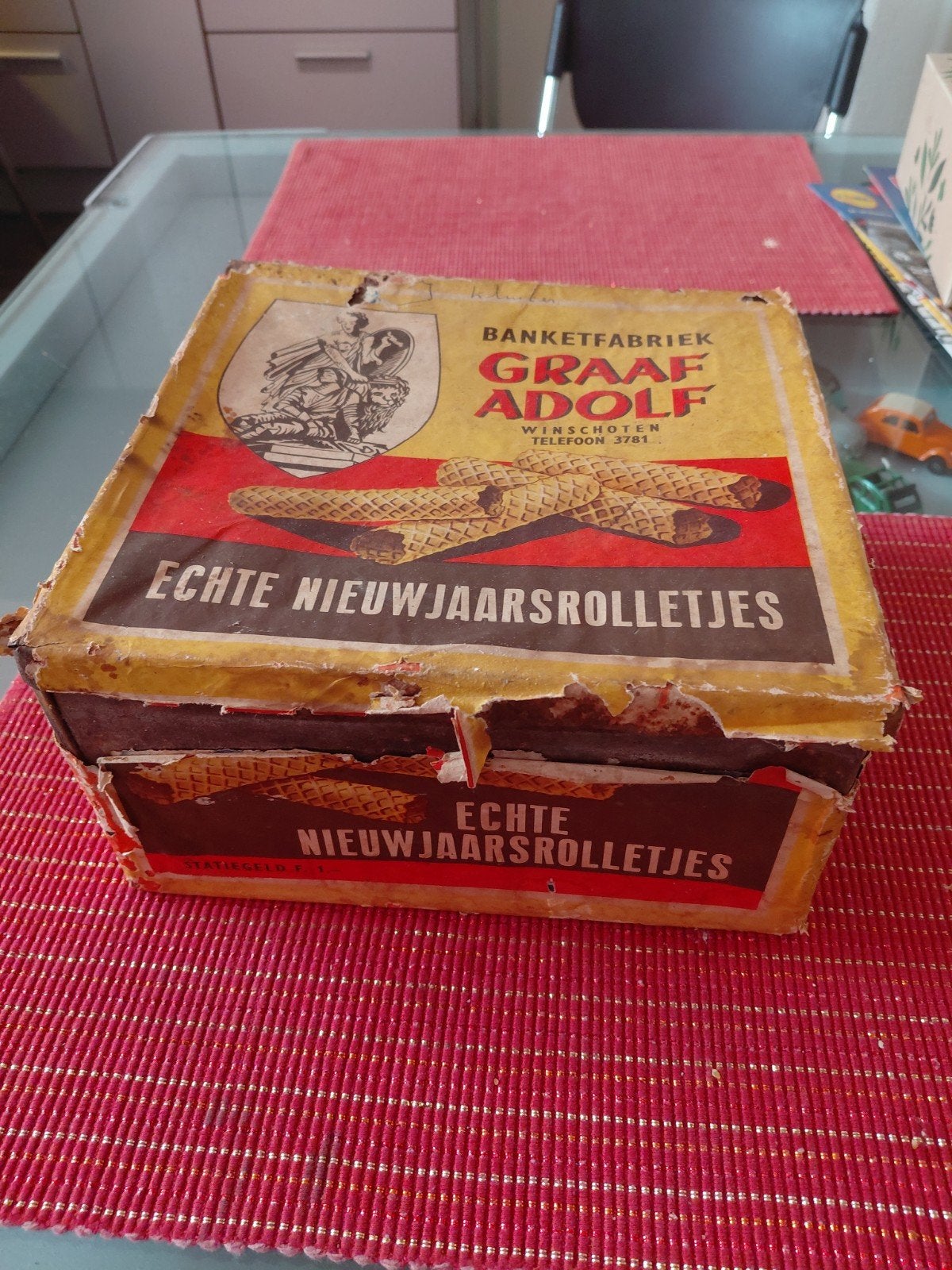 Oud koekjesblik met glazen deksel -  Graaf Adolf, Ophalen of Verzenden