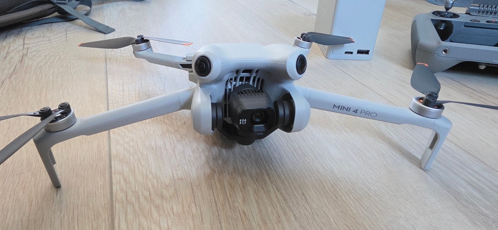 DJI Mini 4 Pro Fly More Combo - Zo goed als nieuw, Audio, Tv en Foto, Drones, Cameradrone, 5 tot 10 kilometer, Altitude Hold, Zo goed als nieuw