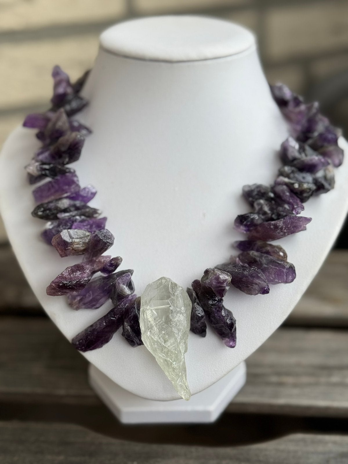 Ruwe Amethist ketting, Sieraden, Tassen en Uiterlijk, Edelstenen, Ophalen of Verzenden, Nieuw