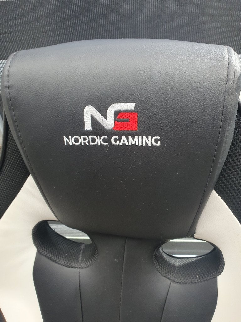 Nordic gaming bureaustoel, Ophalen, Zo goed als nieuw, Zwart, Eén