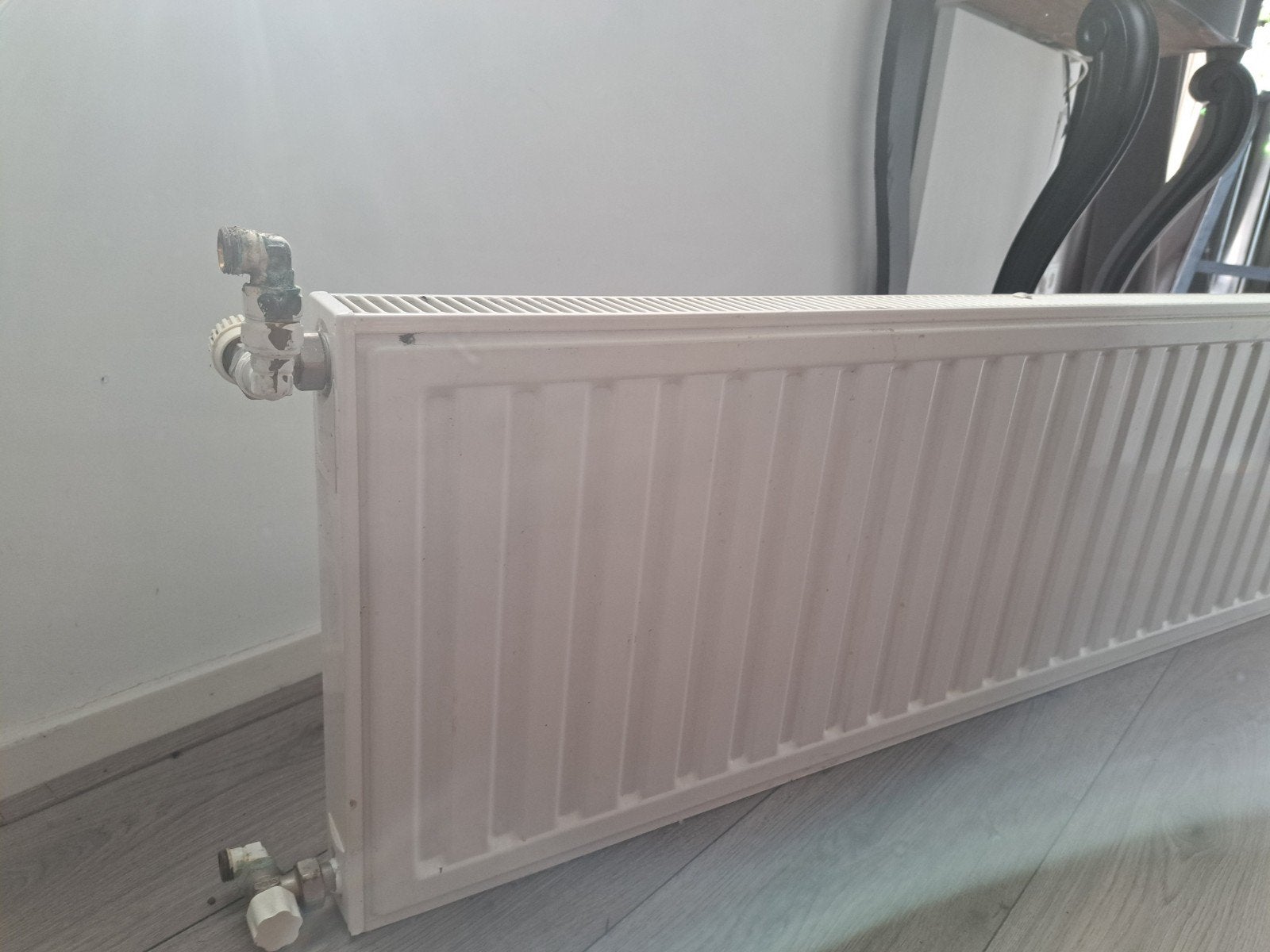 Radiator 165 cm lang, gebruikt, Doe-het-zelf en Verbouw, Verwarming en Radiatoren, Ophalen, 30 tot 80 cm, Gebruikt, Radiator