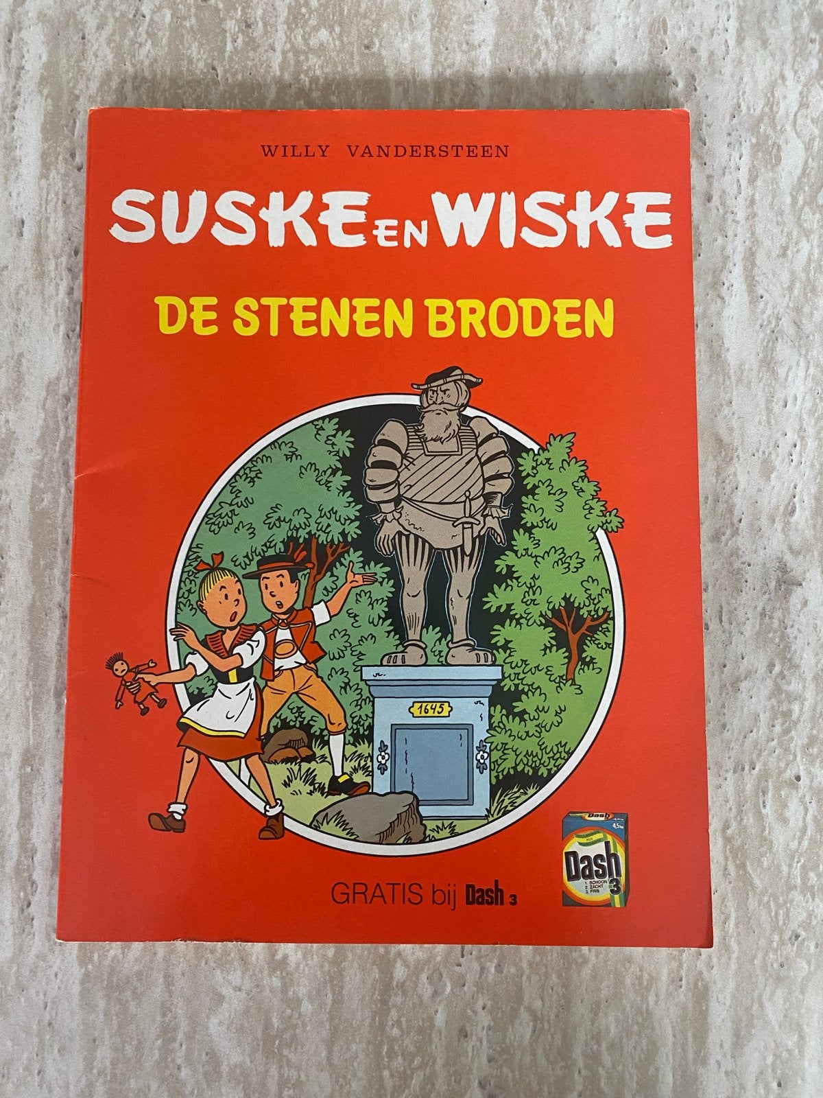 Suske en Wiske - De Stenen Broden (Gratis bij Dash), Eén stripboek, Ophalen of Verzenden, Zo goed als nieuw