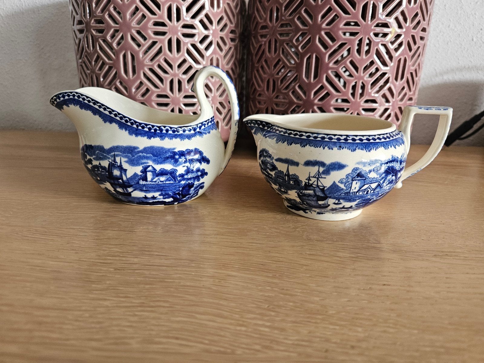 2 vintage saus kommetjes kannetjes van Wedgwood Landscape, Antiek en Kunst, Ophalen of Verzenden