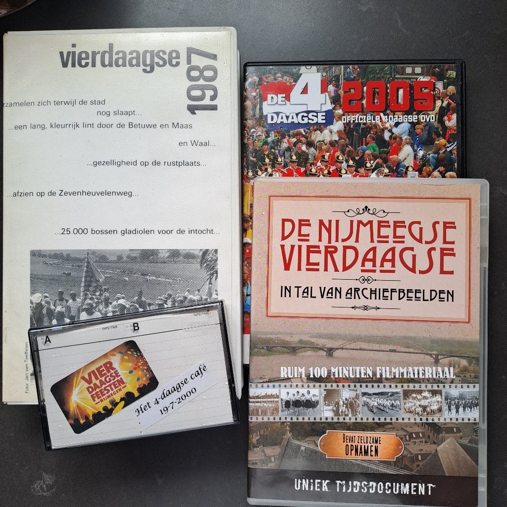een pakketje Vierdaagse, Overige merken, Verzenden, Overige typen, Zo goed als nieuw