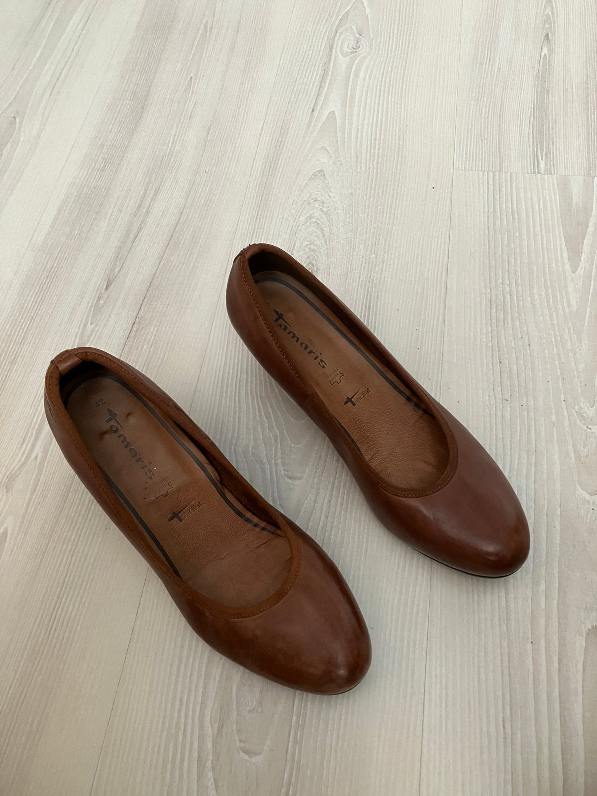 Tamaris bruine schoenen met sleehak maat 42, Ophalen of Verzenden, Zo goed als nieuw, Bruin