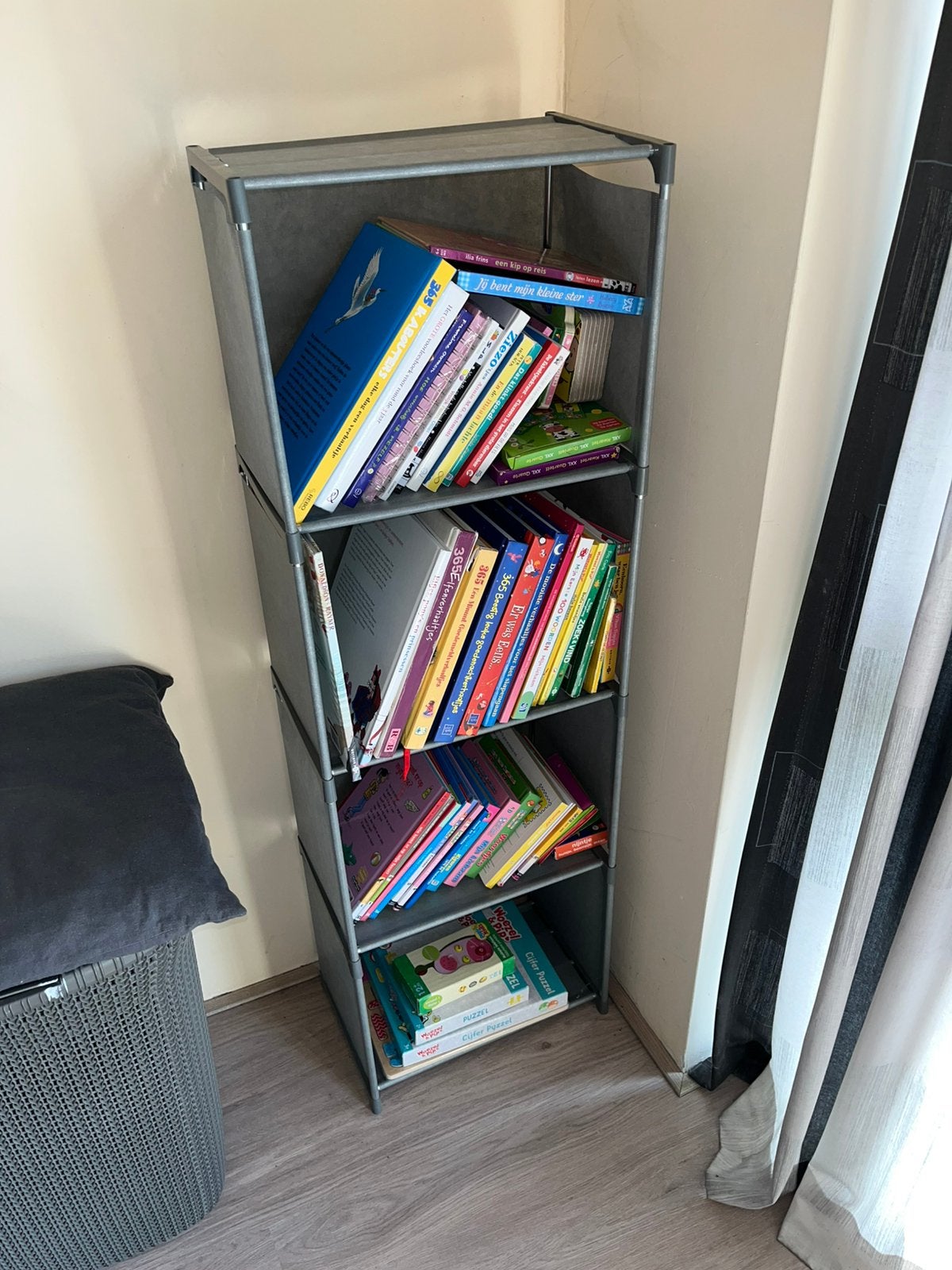 Boekenkastje met kinderleesboeken en puzzels, Boeken, Ophalen, Zo goed als nieuw, Fictie algemeen