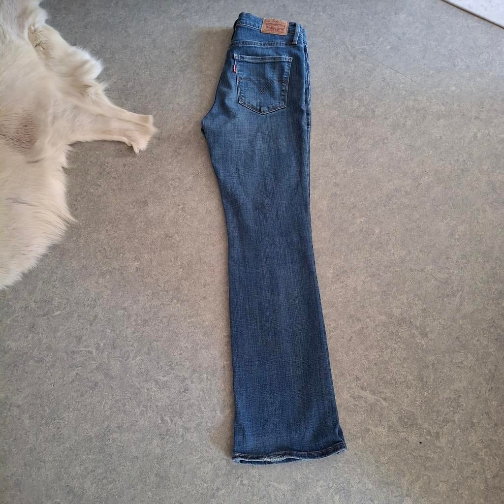 Levis 315 shaping bootcut maat 27 x 30, Kleding | Dames, Ophalen of Verzenden, Zo goed als nieuw, Blauw, W27 (confectie 34) of kleiner