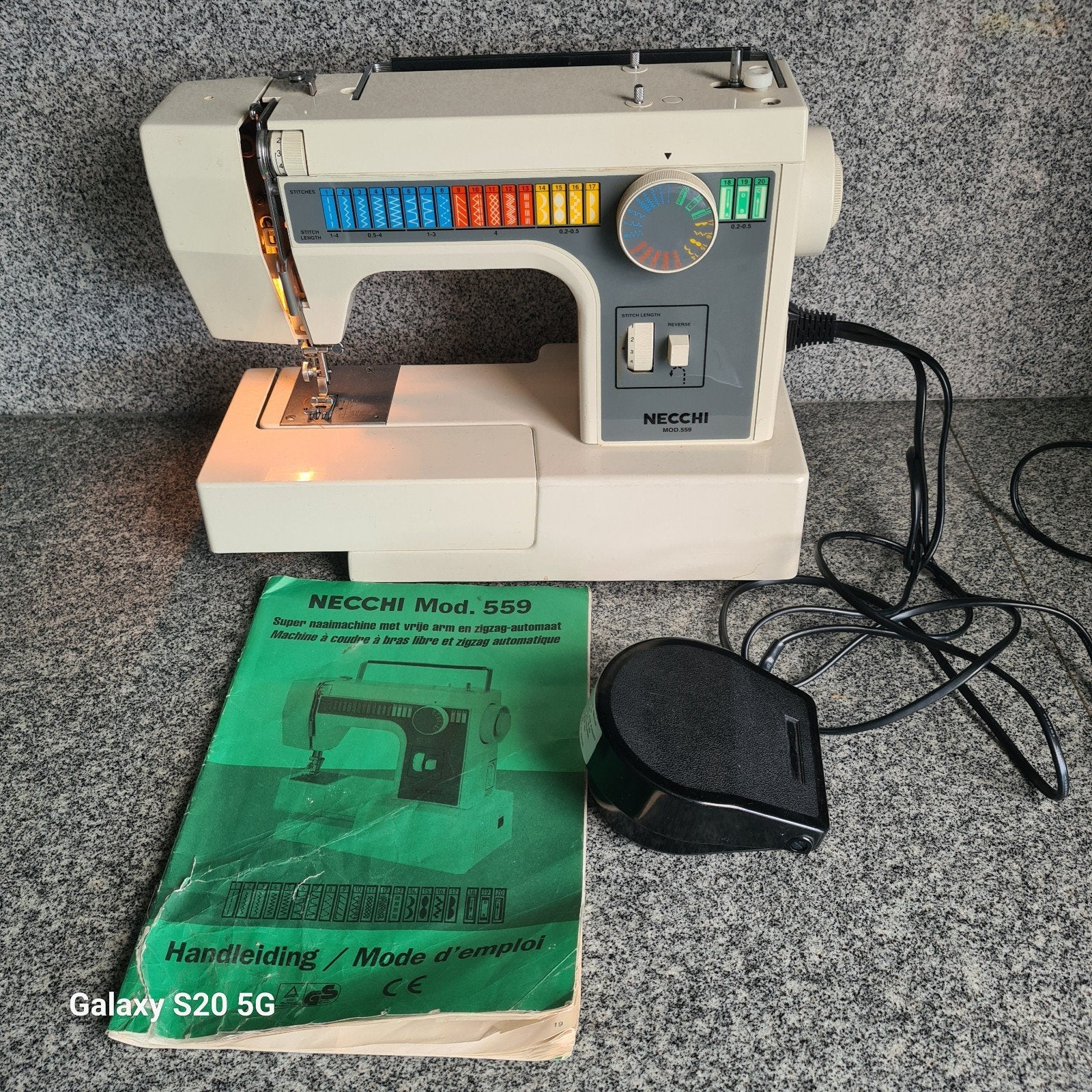 Necchi Mod. 559 Naaimachine met Handleiding, Ophalen of Verzenden, Gebruikt, Naaimachine, Overige merken