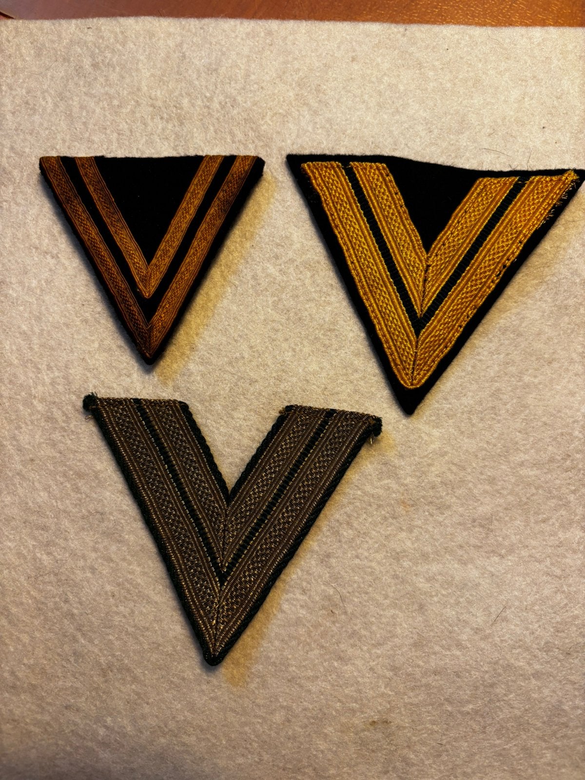 Kriegsmarine set obergefreiter armwinkel, Verzamelen, Ophalen of Verzenden, Marine, Duitsland, Embleem of Badge