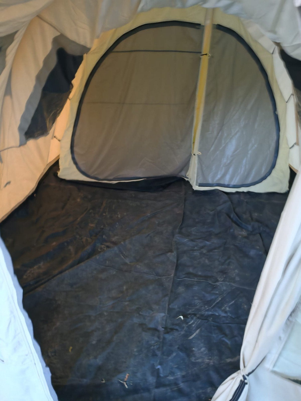 Base Camp Ambato V Deluxe 5-persoons tent, Caravans en Kamperen, Tenten, Gebruikt, Onbekend, Onbekend, Tot en met 5