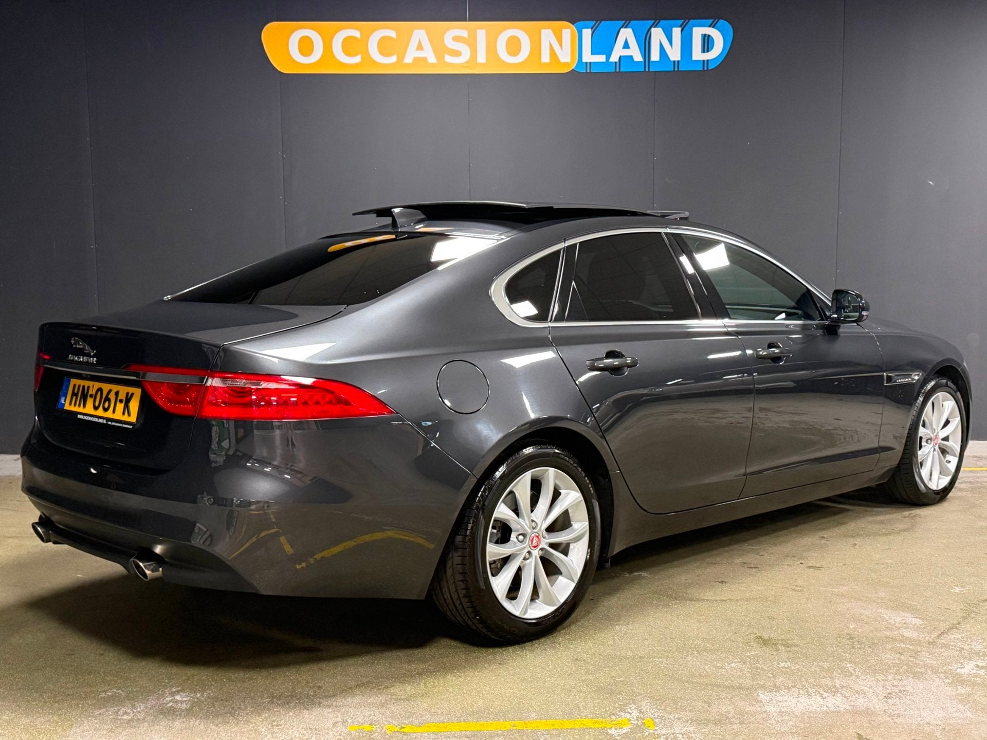 Jaguar XF 2.0 Portfolio|ORG NL|UNIEK|PANO|PDC|KEYLESS START|, Auto's, Achterwielaandrijving, Gebruikt, 4 cilinders, Bi-Xenon koplampen