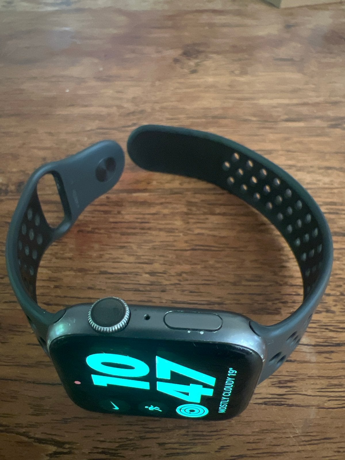 Apple Watch Series 4 (MU6L2NF/A) - Gebruikt, Sieraden, Tassen en Uiterlijk, Smartwatches, Ophalen, Zwart, IOS, Waterdicht