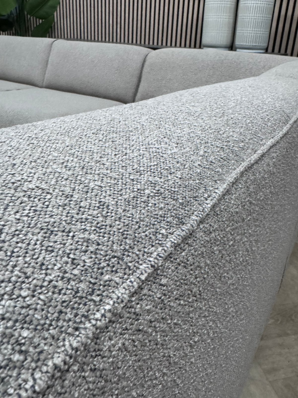 SHOWMODEL | Luxe Design Japandi Hoekbank - Taupe - 270 x 265, 250 tot 300 cm, -, -, Hoekbank