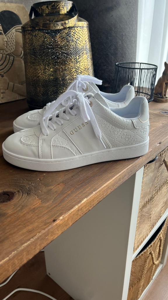 Guess JRONE sneakers, maat 39 (valt groot), Ophalen of Verzenden, Nieuw, Wit, Sneakers of Gympen