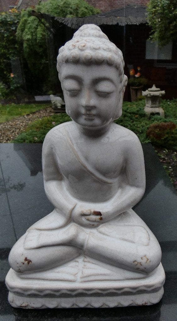 BOEDDHA IN MEDITATIE wit porseleinen beeld Kwan Yin religie, Ophalen of Verzenden