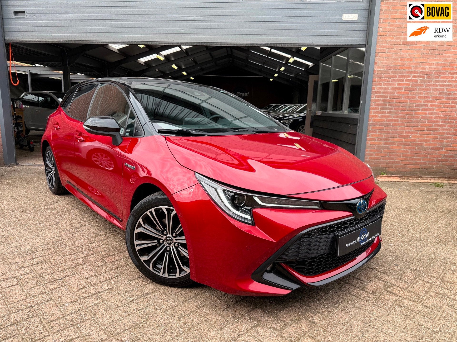 Toyota Corolla 1.8 Hybrid|ACC/NAVI/APP/LED/TWO-TONE/, Auto's, Gebruikt, Verwarmde buitenspiegels, 4 cilinders, Corolla