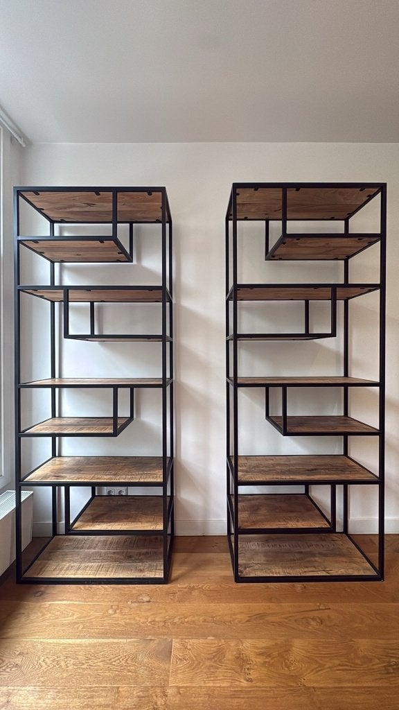Design wandkast | hout & zwart staal | €1.200 nieuw