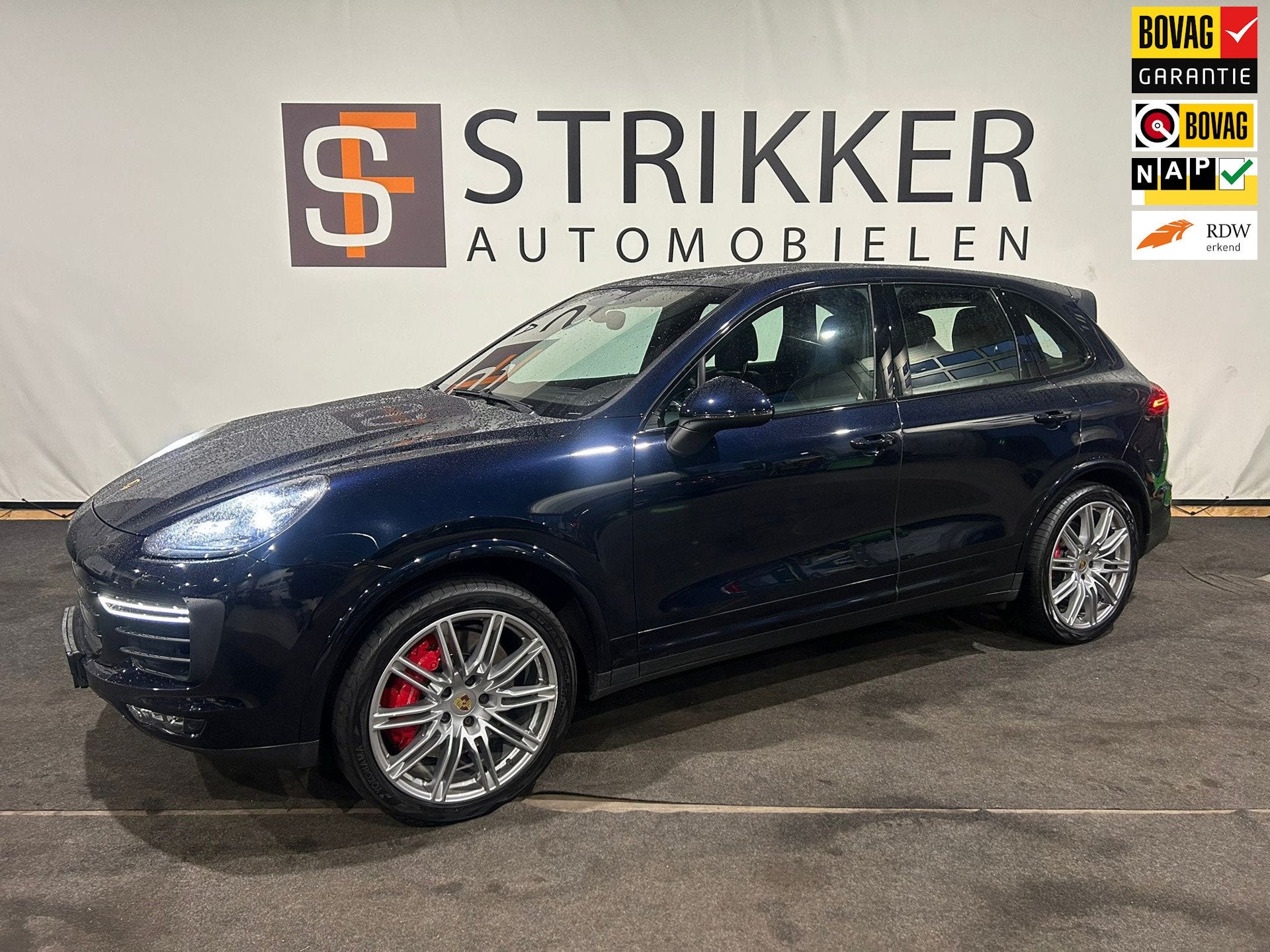 Porsche Cayenne 4.8 Turbo, Automaat, Cayenne, Gebruikt, Blauw