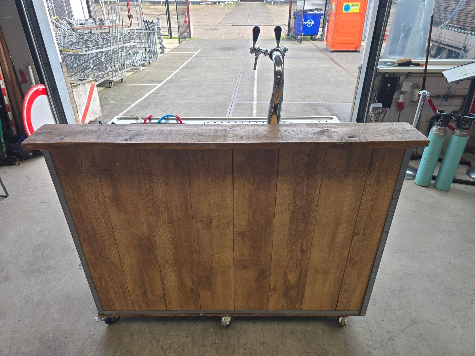 Mobiele Bar met Biertap - Perfect voor Evenementen, Ophalen of Verzenden, Gebruikt