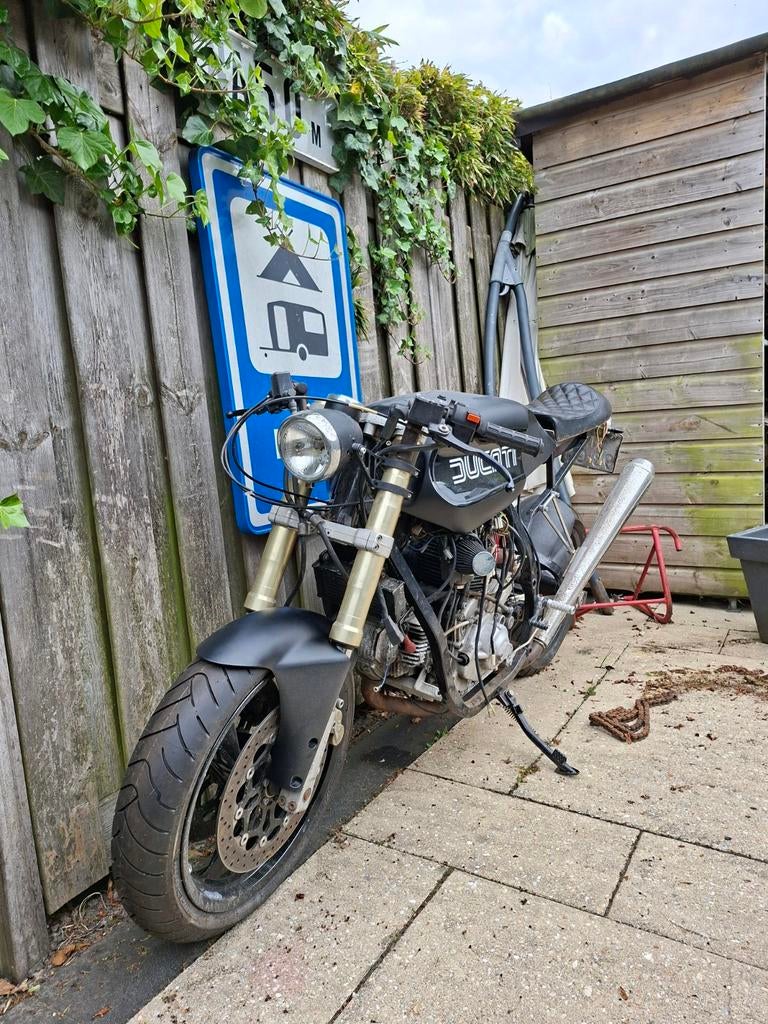 Hobby project Ducati 900 caféracer, Naked bike