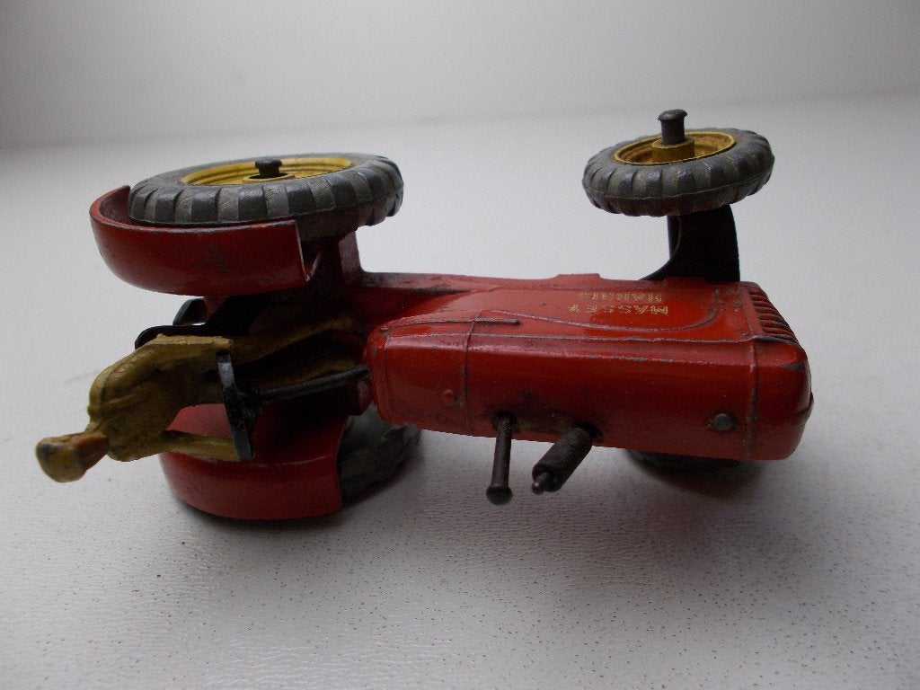1957 Dinky Toys 300 MASSEY HARRIS TRACTOR + DRIVER!, Ophalen of Verzenden, Zo goed als nieuw, Tractor of Landbouw, Dinky Toys