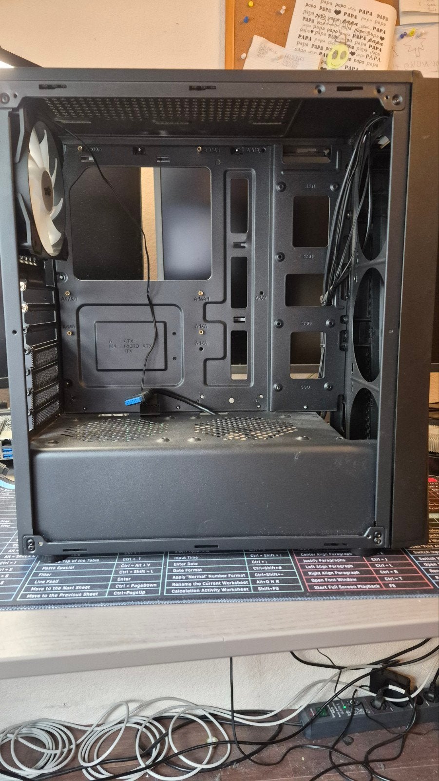 Inter-Tech PC Behuizing - Zwart, Gebruikt, Computers en Software, Computerbehuizingen, Ophalen of Verzenden