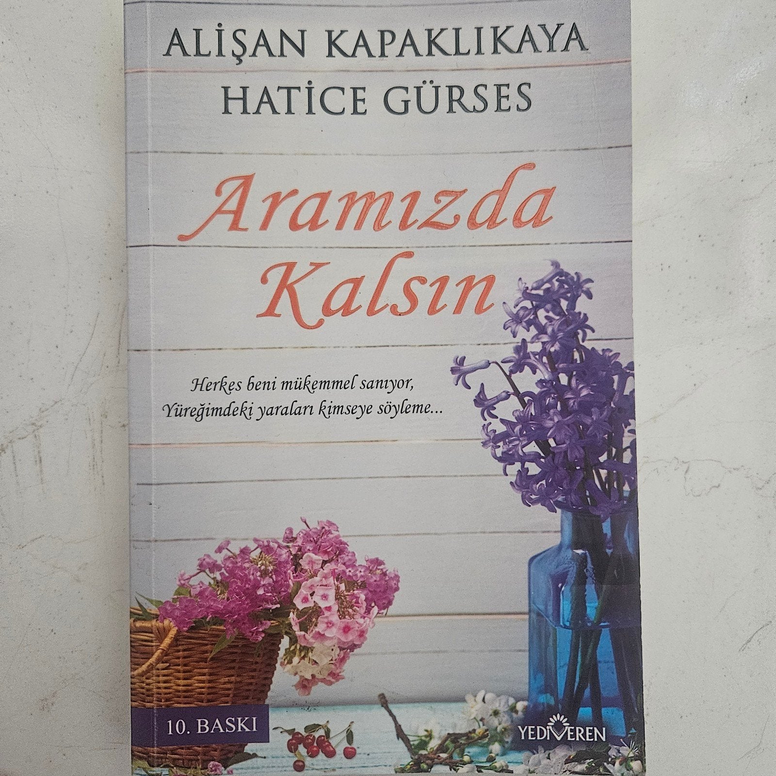 Aramizda Kalsin; Alisan Kapaklikaya & Hatice Gurses, Verzenden