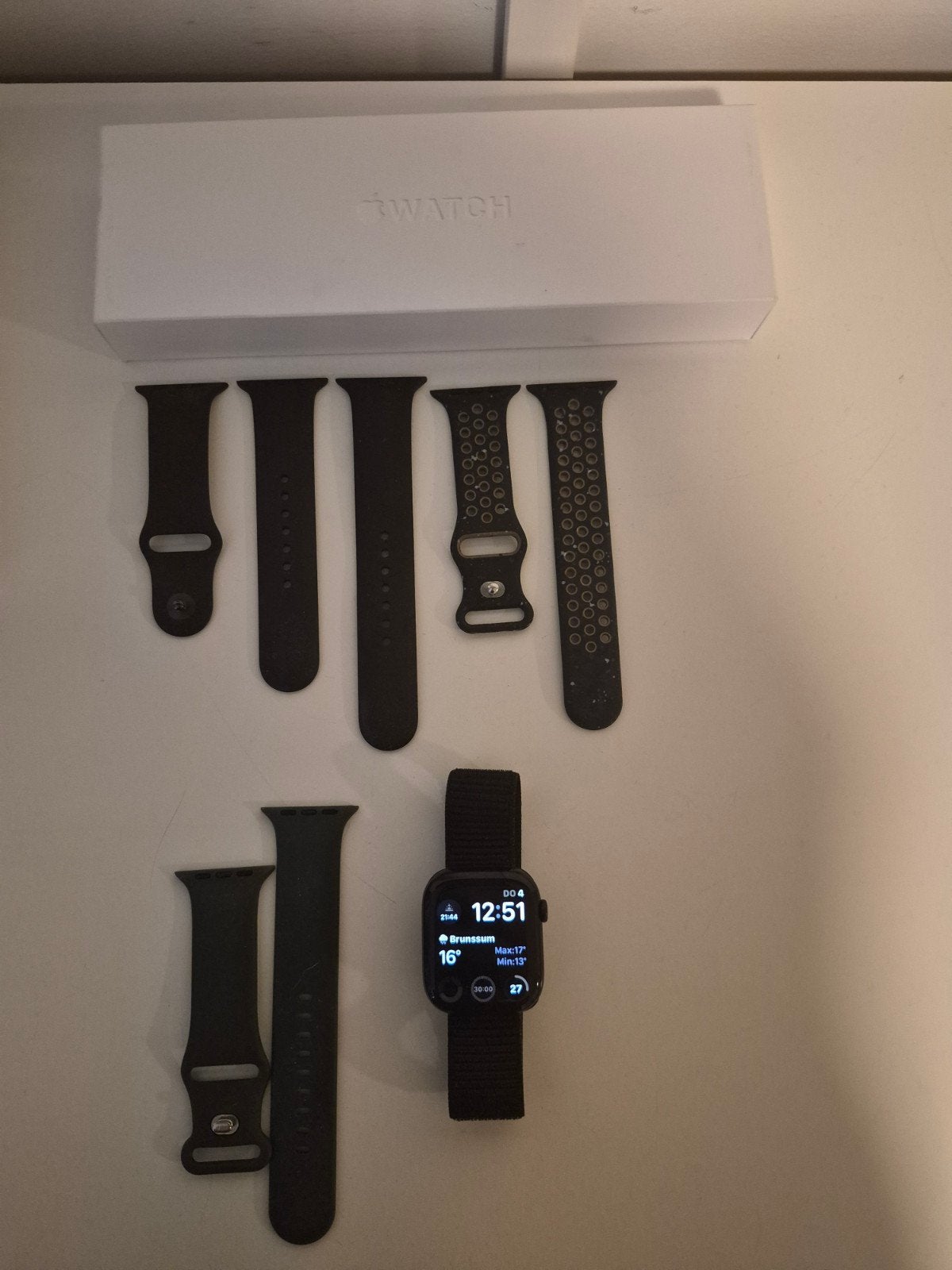 Zeer nette Apple Watch 10 46mm  gps met bon en garantie, Ophalen, Apple Watch Series 10 46mm, Zwart, IOS