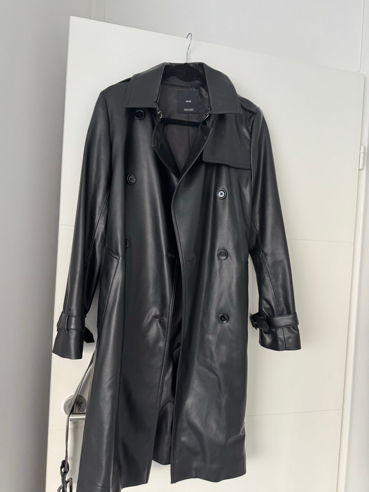 Mango Zwarte Imitatieleren jas Maat S, Kleding | Dames, Ophalen of Verzenden, Zo goed als nieuw, Maat 36 (S), Zwart