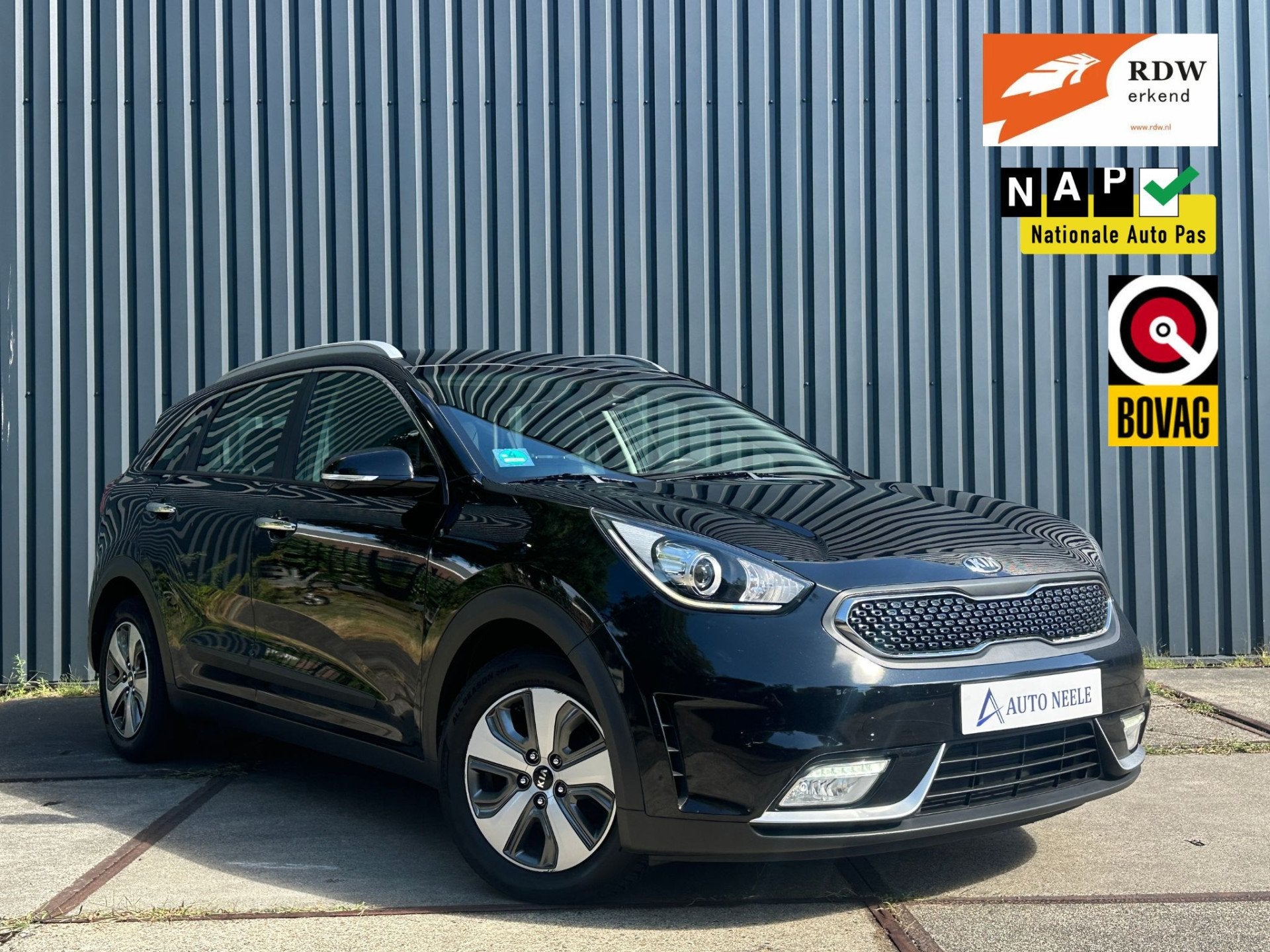 Kia Niro 1.6 GDi 141 pk Hybrid DynamicLine Carplay, Camera, Gebruikt, Met garantie (alle), Zwart, SUV of Terreinwagen