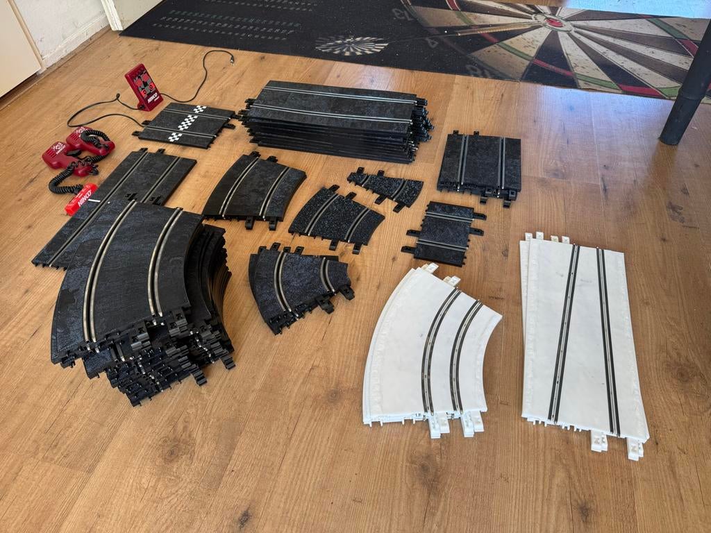 Grote Ninco racebaan set (54 delen) + 3 auto’s + controllers, Racebaan, Zo goed als nieuw, Elektrisch, Ophalen