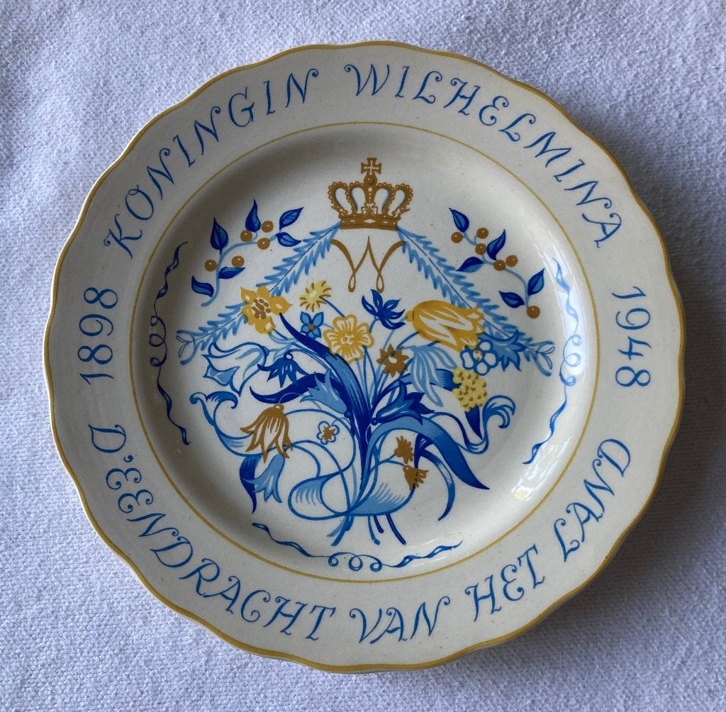 Wandbord 50-jarig regeringsjubileum koningin Wilhelmina, Ophalen of Verzenden, Zo goed als nieuw, Nederland, Servies