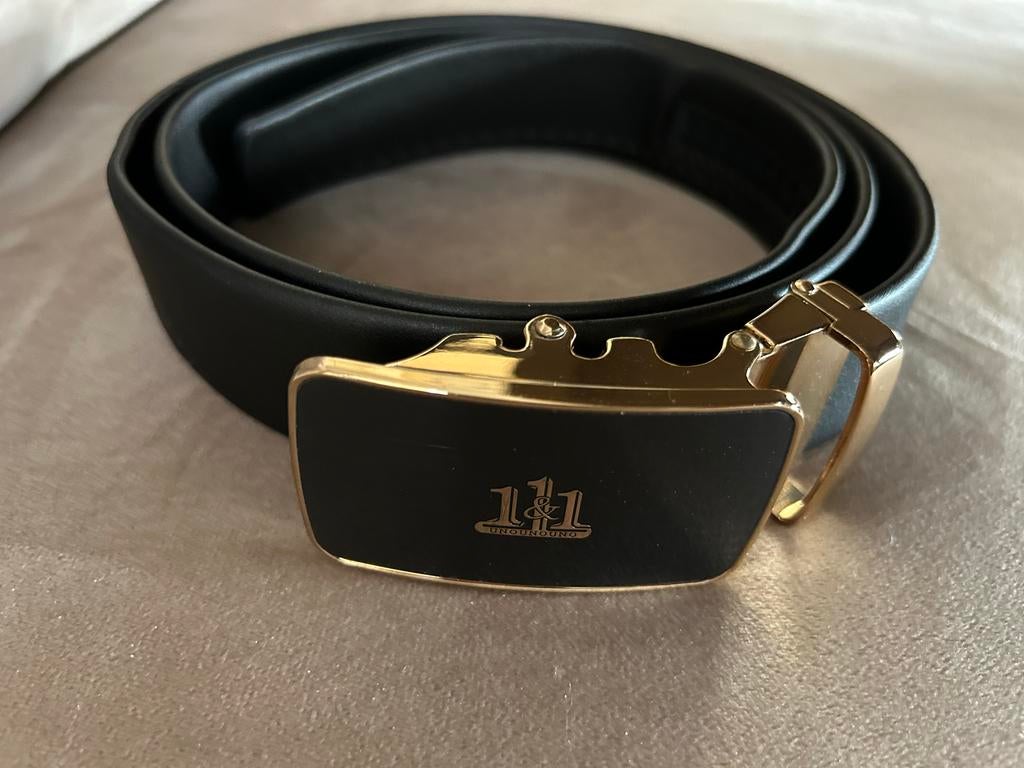 Zwarte riem met gouden gesp - Zo goed als nieuw, Ophalen of Verzenden, Zo goed als nieuw