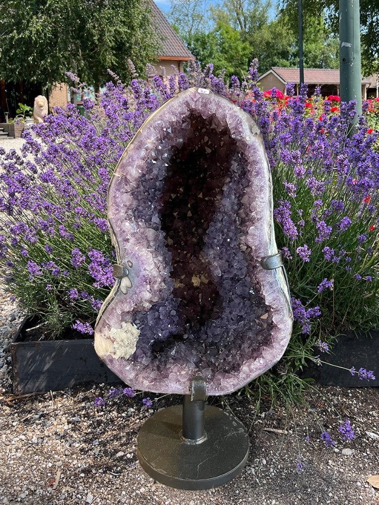 Amethist geode (14) van 37 kg, diep paars/lila kristallen, Ophalen of Verzenden, Mineraal