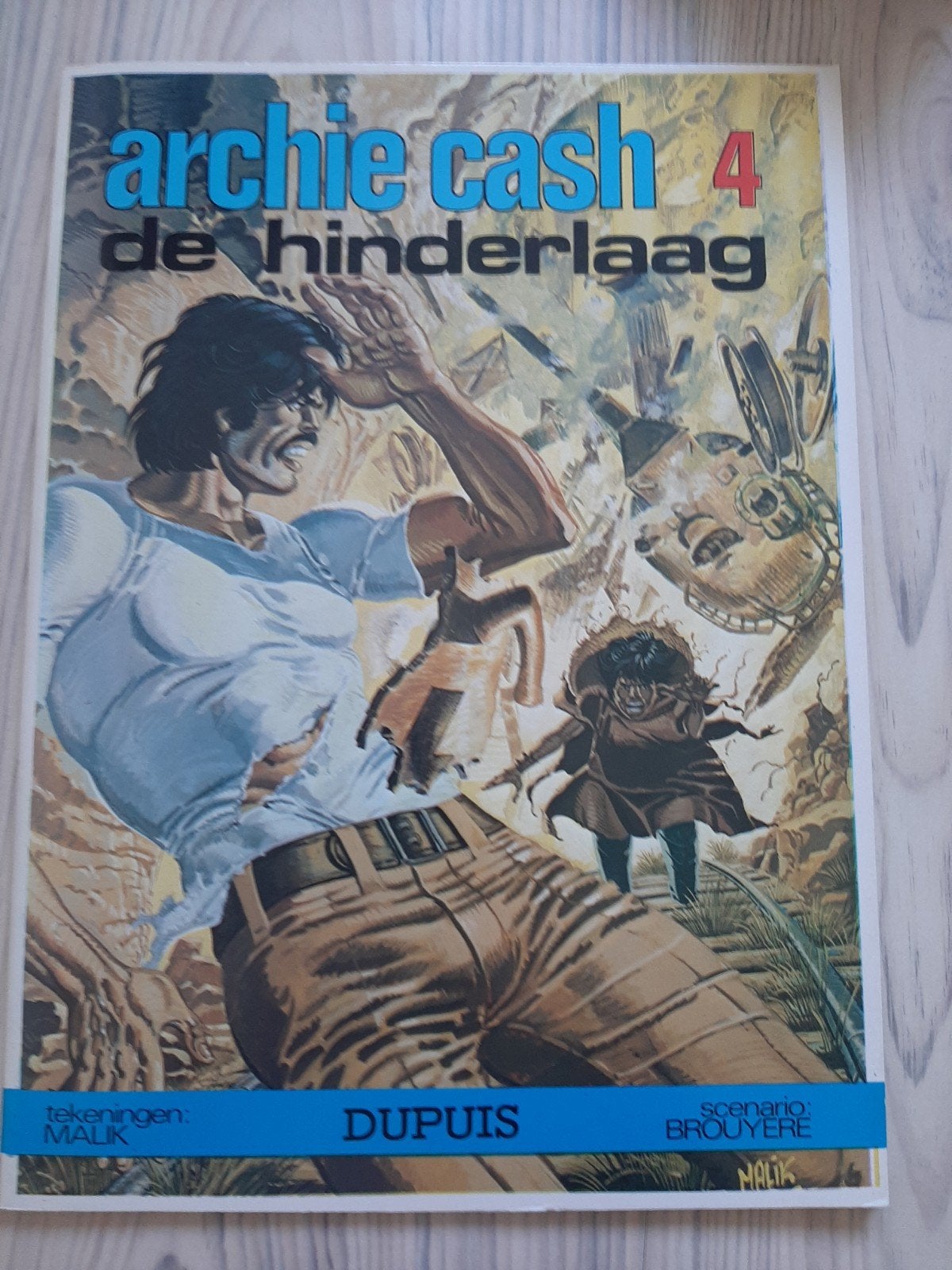 Archie Cash 4: De Hinderlaag - Stripboek, Eén stripboek, Ophalen of Verzenden, Gelezen, Malik, Brouyère