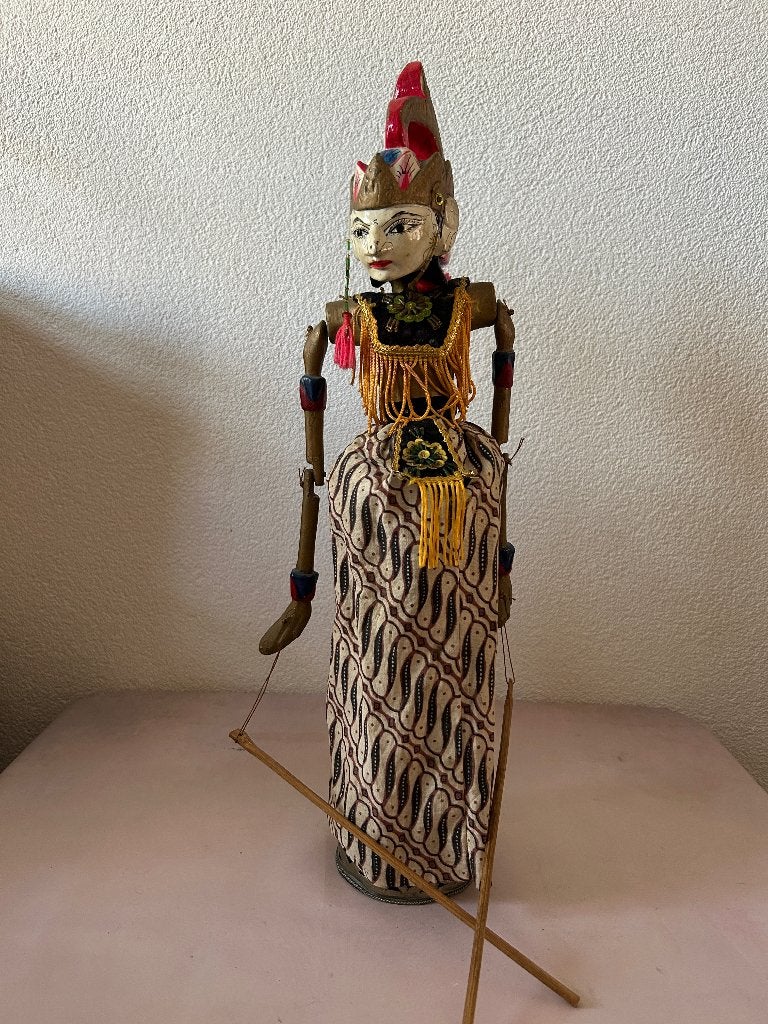 Indonesische Wayang Golek pop houten stokpop 48cm, Hout, Ophalen of Verzenden, Geschilderd, 48 cm