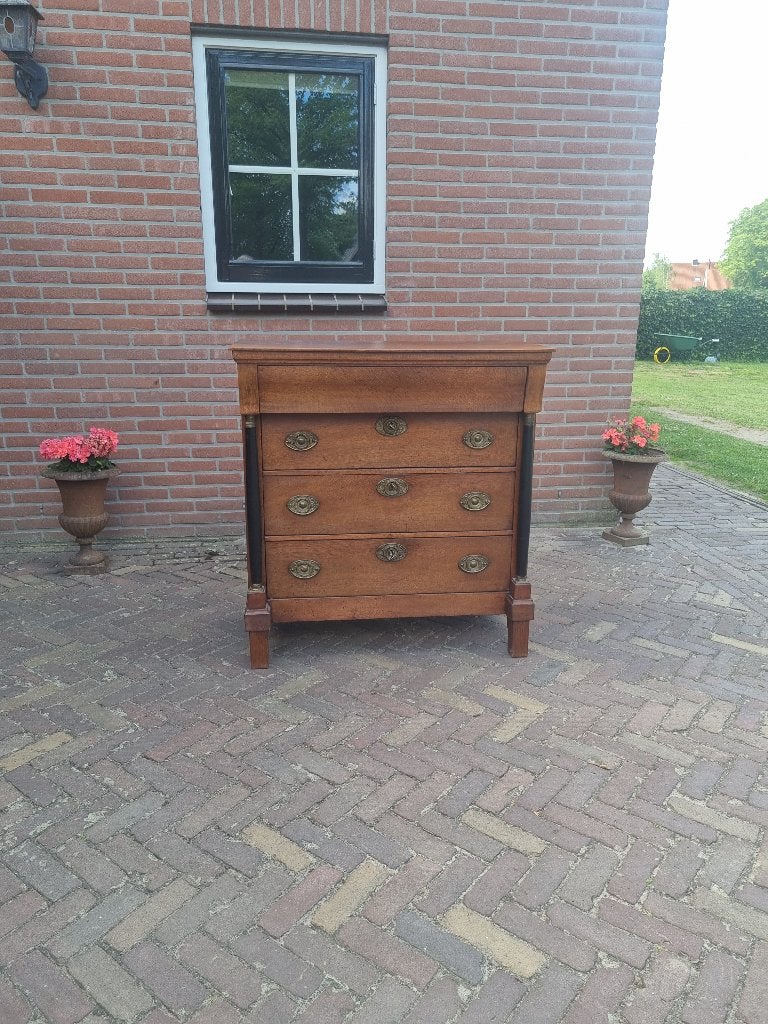 Prachtige Eiken Empire Vier Laden Kast