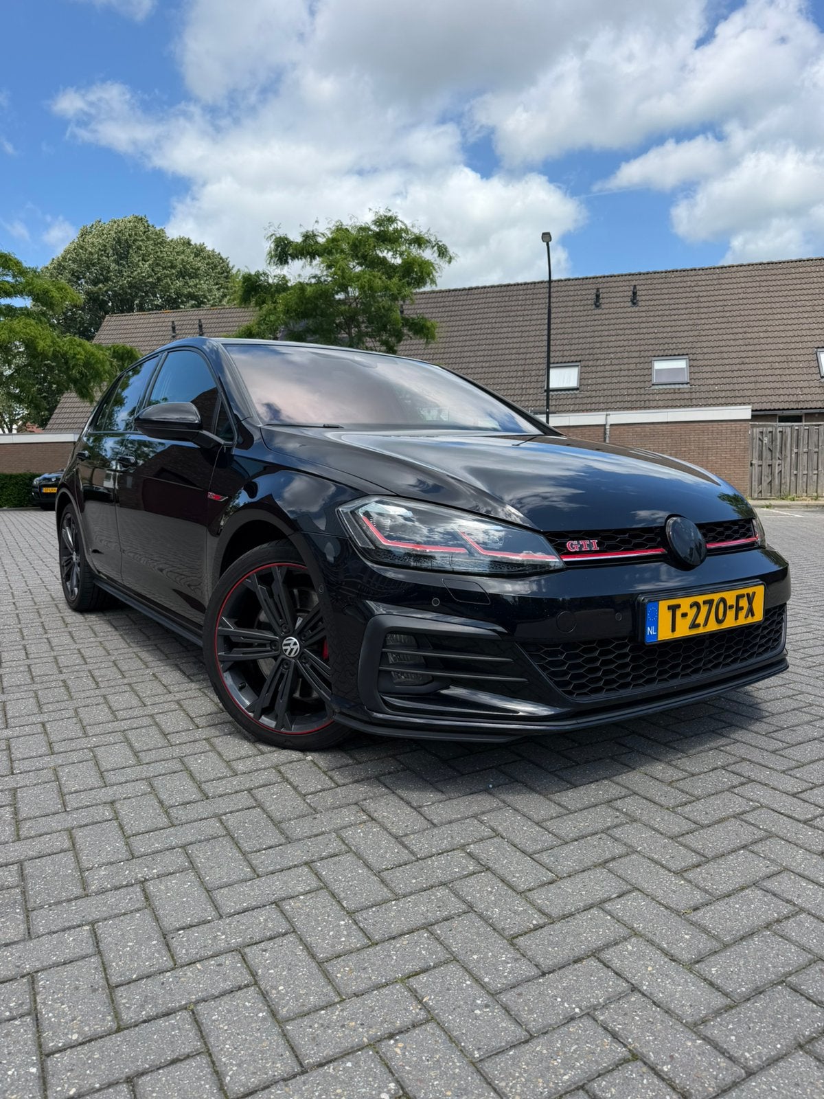 Volkswagen Golf 2.0 TSI GTI Performance Pano|Keyles|Dynaudio, 4 cilinders, Zwart, 245 pk, Particulier