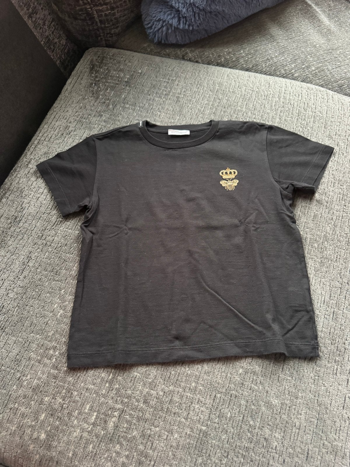 Dolce & Gabbana T-shirt met kroon en bij - Maat 4 zwart, Kinderen en Baby's, Ophalen of Verzenden, Zo goed als nieuw, Jongen of Meisje